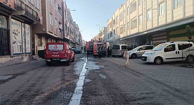 Tutuşan talaş iş yerini yaktı