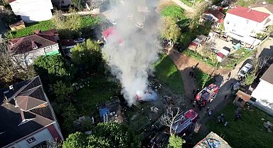 Tuzla'da gecekonduda yangın: Alevler gökyüzünü kapladı