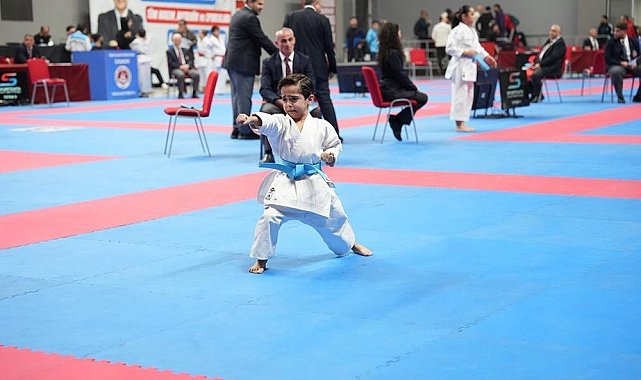 Uluslararası Karete Turnuvası'nda Gaziosmanpaşa rüzgarı esti