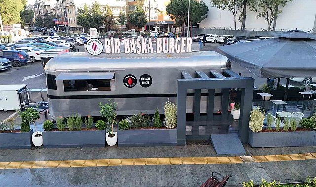 Ümraniye'de gençler için ekonomik menü sunan mekan kapılarını açtı