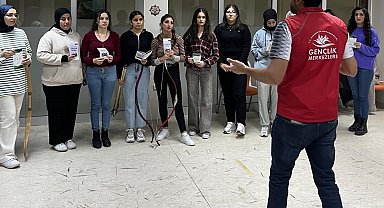 Üniversite öğrencileri bağımlılıkla mücadele kapsamında bilgilendirildi