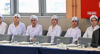 Üniversiteli aşçı adayları hünerlerini sergiledi