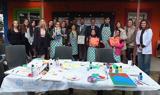 Üniversiteliler, engelli gençleri sevindirdi