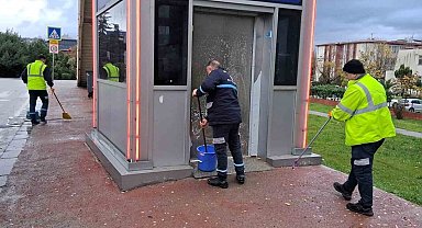 Üst geçit asansörlerinde periyodik temizlik