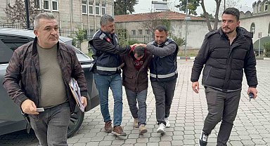 Üvey oğlunu bıçaklayarak öldürdü
