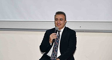 Vali Çiçek, Ardahan Üniversitesi'nde söyleşi programına katıldı