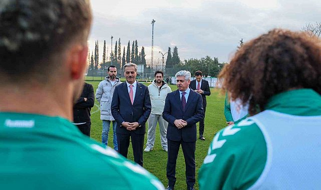 Vali Doğan ve Başkan Alemdar'dan Sakaryaspor ziyareti