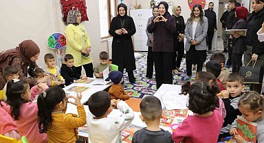 Vali Kızılkaya'nın eşi, şehit ailesi, koruyucu aile ve kadın üreticilerle bir araya geldi