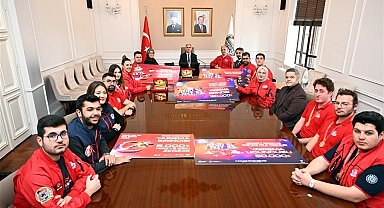 Vali Özkan, TEKNOFEST takımını tebrik etti