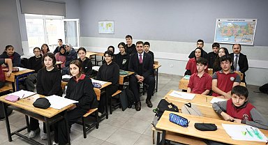 Vali Selçuk Aslan, öğrencilerle bir araya geldi