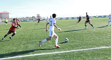 Van 1. Amatör Ligi B Grubu: Erciş Örenespor: 2 - İpekyolu Belediyesi Gençlikspor: 3