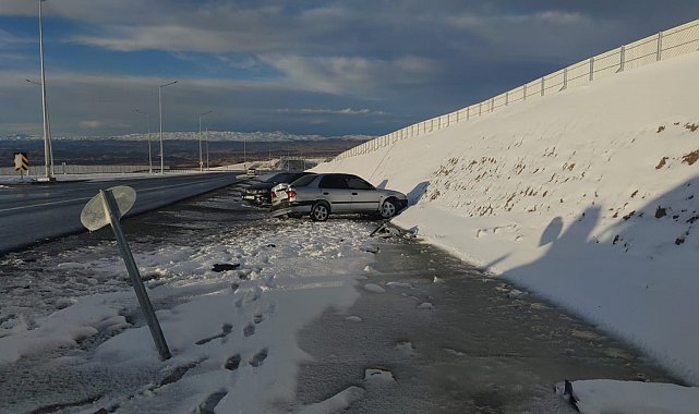 Van'da zincirleme kaza: 5 yaralı