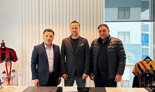 Vanspor, Osman Zeki Korkmaz ile anlaştı