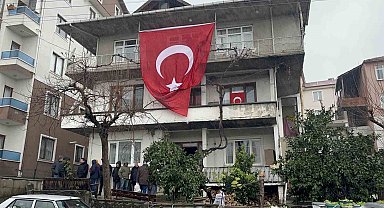 Yalova'da şehit olan polis memurunun Düzce'deki baba ocağına acı haber ulaştı