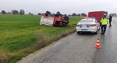 Yangına giden itfaiye aracı kaza yaptı: 1 yaralı