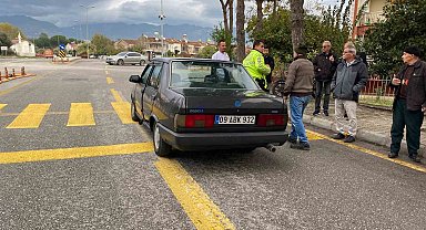 Yaya geçidinden geçmeye çalıştı, otomobil çarptı: 1 yaralı