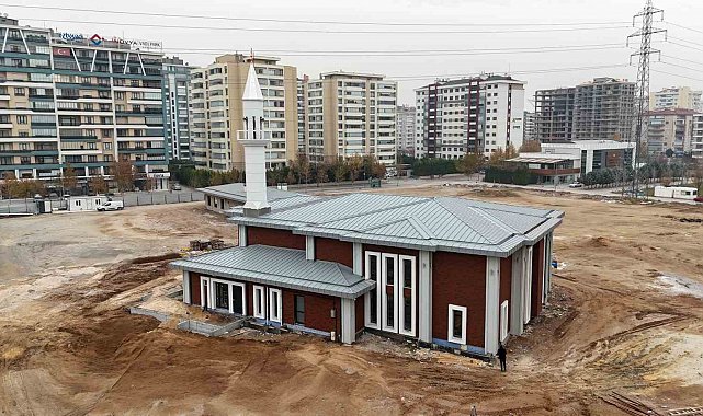 Yazır Mahalle Külliyesi hızla yükseliyor