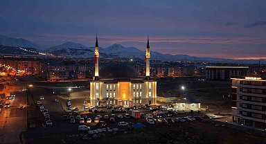 Yıldız Kardeşler Camii ibadete açıldı