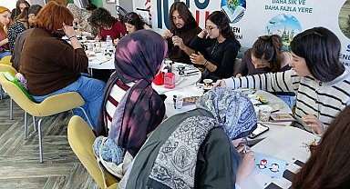 Yılın son resim atölyesi renkli anlara sahne oldu