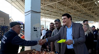 Yılmaz, pazarda vatandaş ve esnafla buluştu