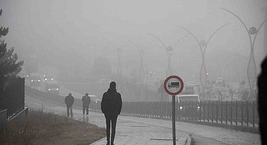 Yozgat'ta sis etkili oldu, görüş mesafesi düştü