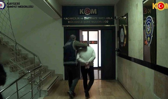 Yüksek maliyetli kanser ilaçlarını usulsüz şekilde temin edip kamuyu 88 milyon zarara uğrattılar