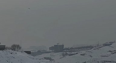 Yüksekova'da yoğun sis uçak seferlerini durdurdu