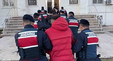 Yurt dışına kaçmak isterken yakalanan 5 kişi tutuklandı