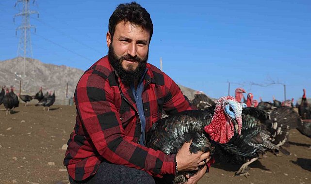 Yurtdışından dönüp, memleketine çiftlik kurdu