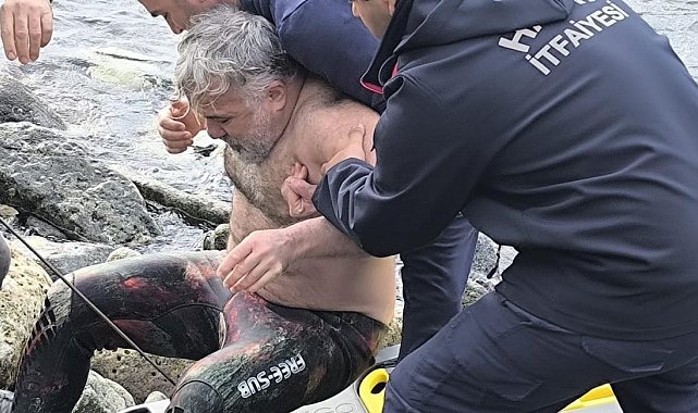 Zıpkın bacağına saplandı, ayağında zıpkınla hastaneye götürüldü