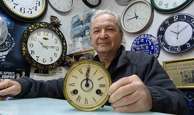 10 metrekare dükkanda 40 yıldır zamana 'ince ayar' veriyor