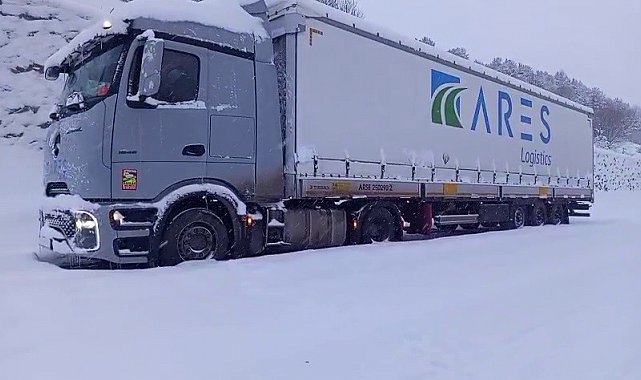 20 tır Posof Ilgar dağında mahsur kaldı