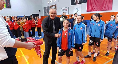 2025-2026 Okul Sporları Genç Kızlar Futsal Müsabakaları tamamlandı
