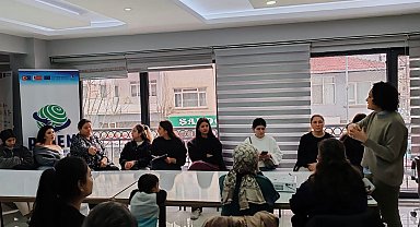 'Ben de Yazdım Kendi Romanımı' projesi katılımcılarına eğitim verildi