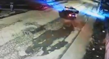 'Dur' ihtarına uymayan sürücü polis aracına çarptı, 2'si polis 3 yaralı: Sürücü tutuklandı