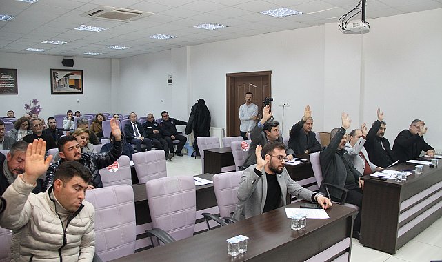 'Ret' oyları havada uçuştu, Kula Meclisi'nden karar çıkmadı