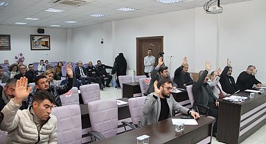 'Ret' oyları havada uçuştu, Kula Meclisi'nden karar çıkmadı