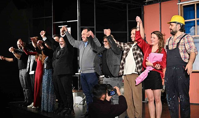 'Şiddetli geçimsizlik' dünya prömiyerini Manisa'da yaptı