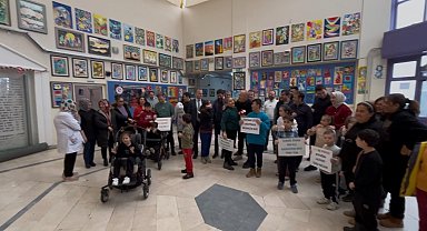 41 yıllık öğretmene alkışlı ve çiçekli veda