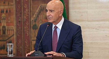 ABD'nin Suriye Özel Temsilcisi Barrack: "Suriye artık terörle mücadelede ABD ile işbirliği yapacağını gösteren, tanınmış bir merkezi hükümete sahiptir"