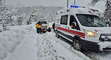 Acil sağlık ekipleri, 41 yıldır taşıdıkları 'Hızır' ismine uygun şekilde görev yapıyor