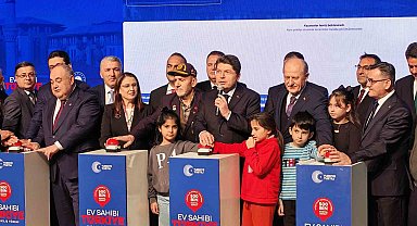 Adalet Bakanı Yılmaz Tunç, memleketinde TOKİ kurasına katıldı