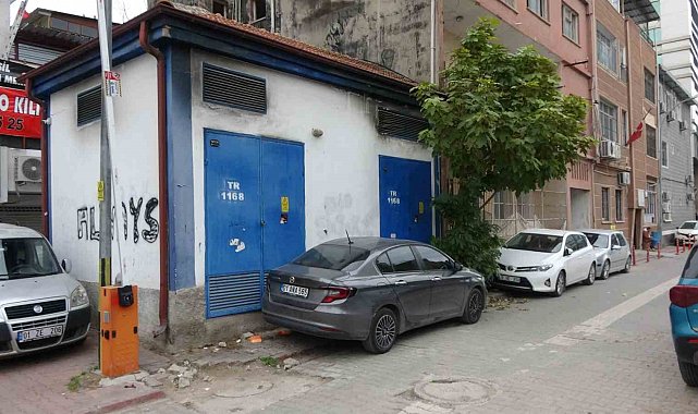 Adana'da 19 yaşındaki genç sokak ortasında öldürüldü