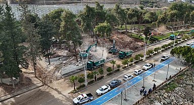 Adana'da kaçak işletmeler yıkılıyor