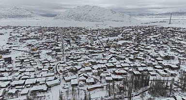 Adana'nın Tufanbeyli ilçesinde beyaz masal