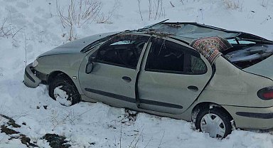 Adilcevaz'da otomobil takla attı: 5 yaralı