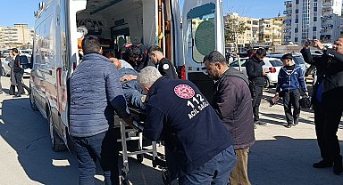 Adliye önünde boşanma kavgası: 2 yaralı