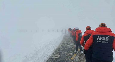 Afetlerin kahramanları, çığ tatbikatı yaptı