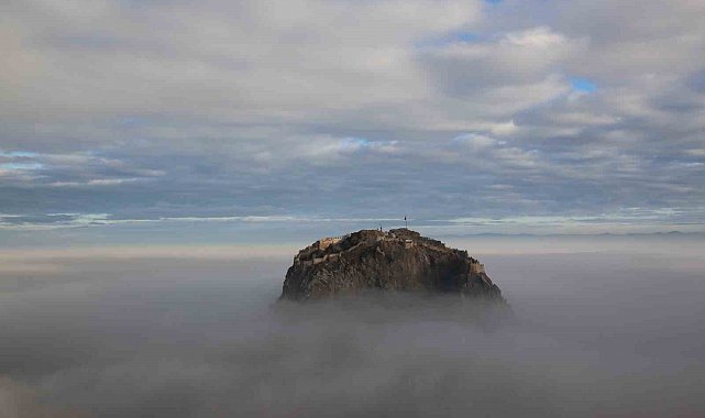 Afyonkarahisar'ın sis altındaki görüntüsü mest etti