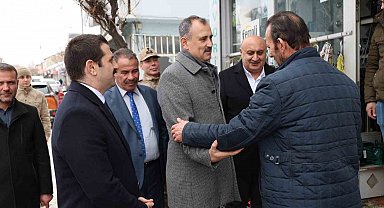 Ağrı Valisi Önder Bozkurt, Tutak ve Hamur ilçelerini ziyaret etti